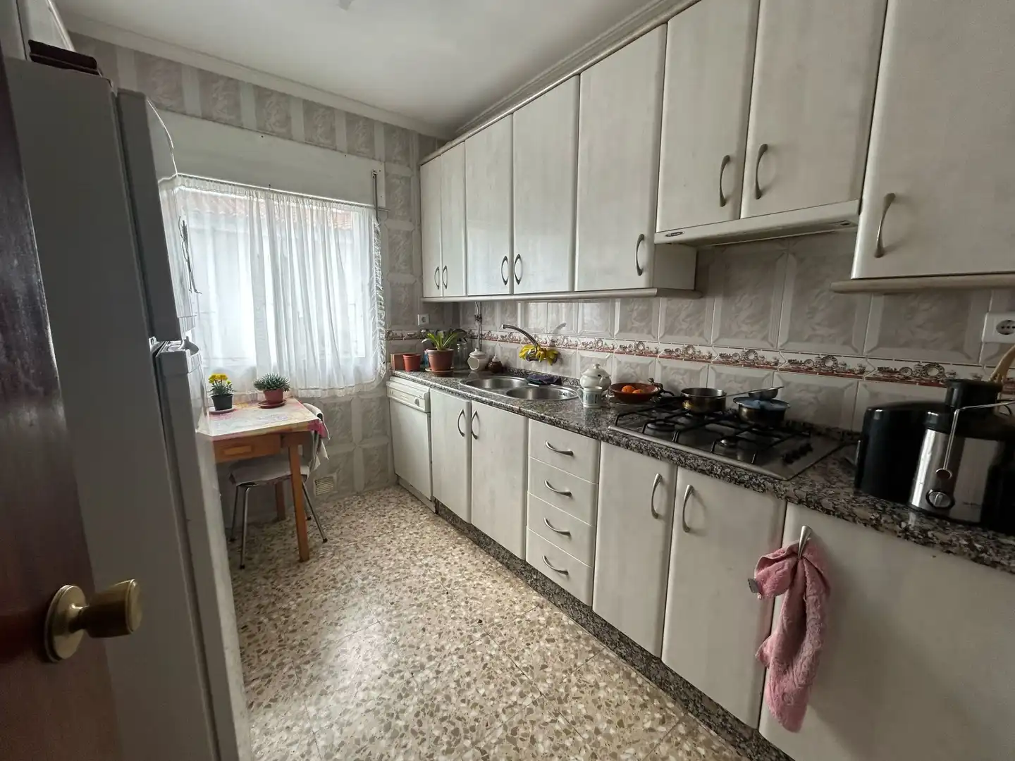 Casa adosada en venta en Hoyos