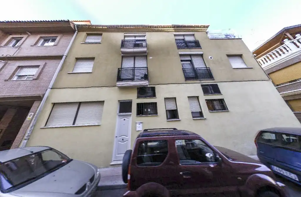 Vista exterior de Piso en venta en Alcalá de Henares
