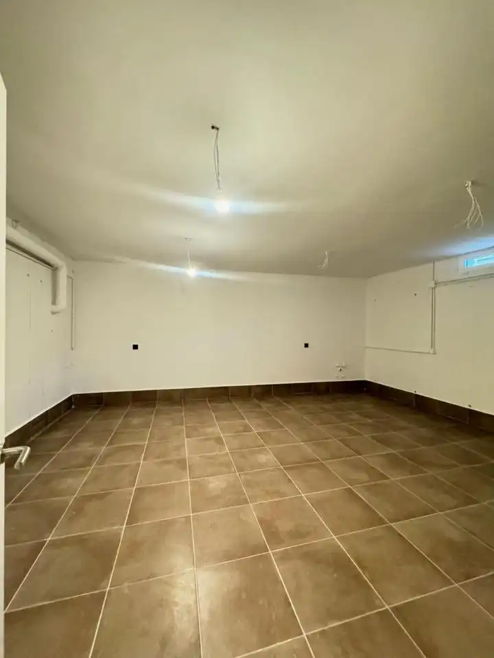 Haus oder Chalet zum Verkauf in Palazuelos de Eresma mit Privatgarten, Terrasse und Abstellraum