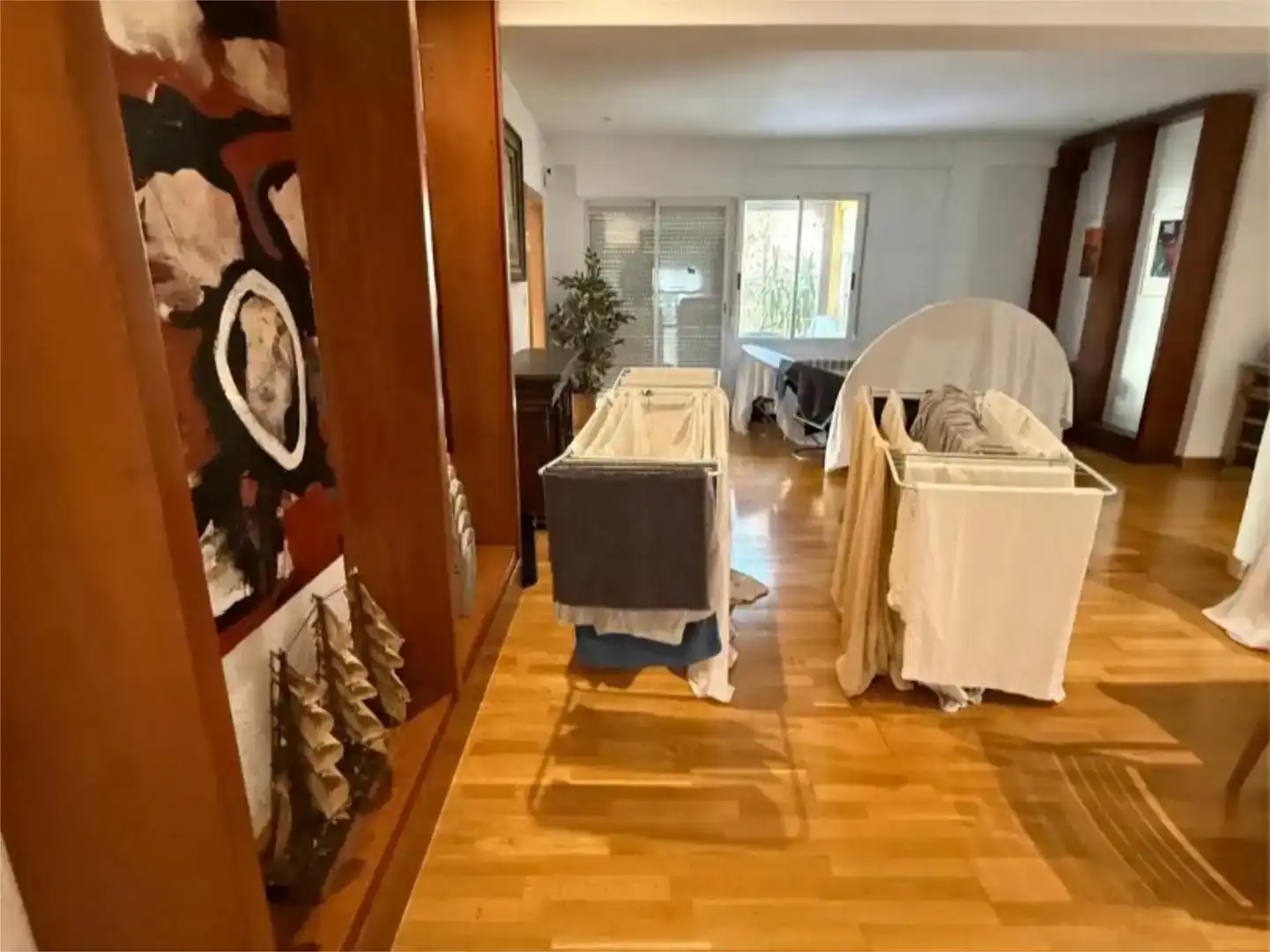 Schlafzimmer von Wohnung zur Miete in  Zaragoza Capital mit Klimaanlage und Balkon
