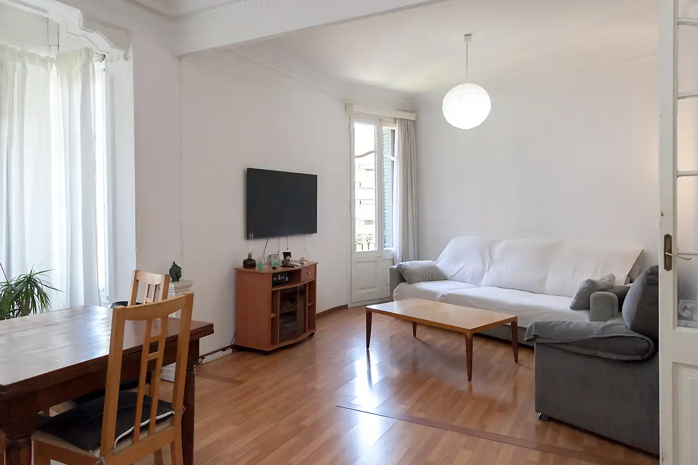Sala de estar de Piso en venta en Barcelona con Balcón