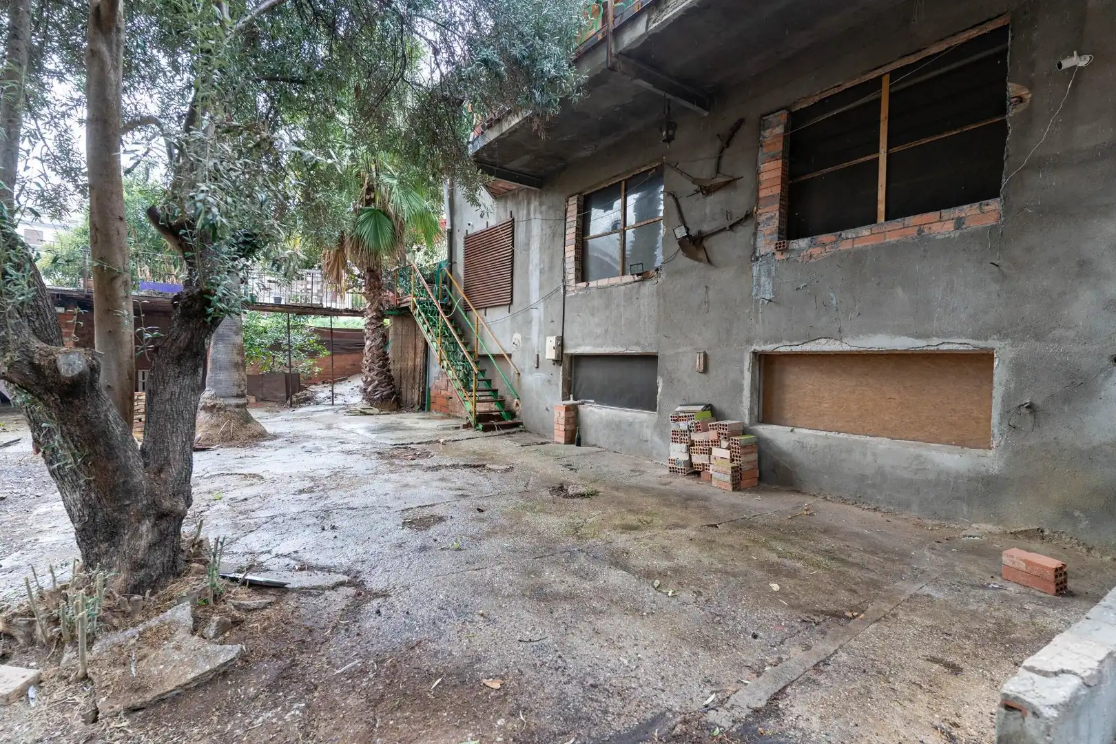 Vista exterior de Casa o xalet en venda en Sant Vicenç Dels Horts amb Jardí privat