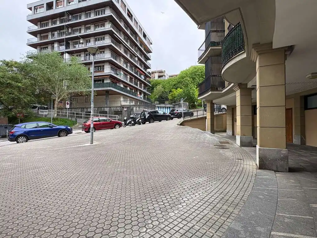 Parking de Piso en venta en Donostia - San Sebastián  con Calefacción