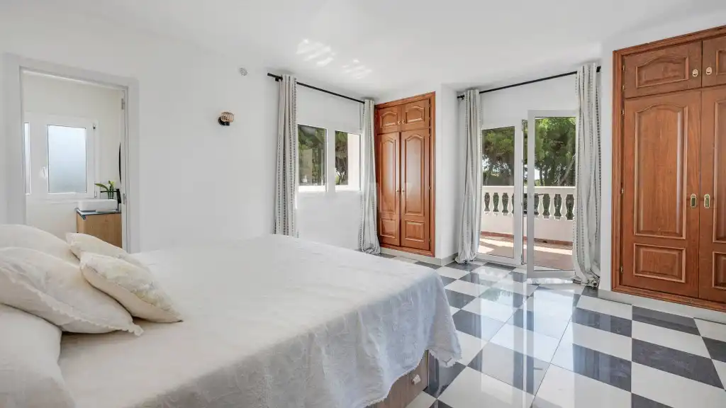 Xalet amb piscina en venda a Elviria - Cabopino, imagen 7
