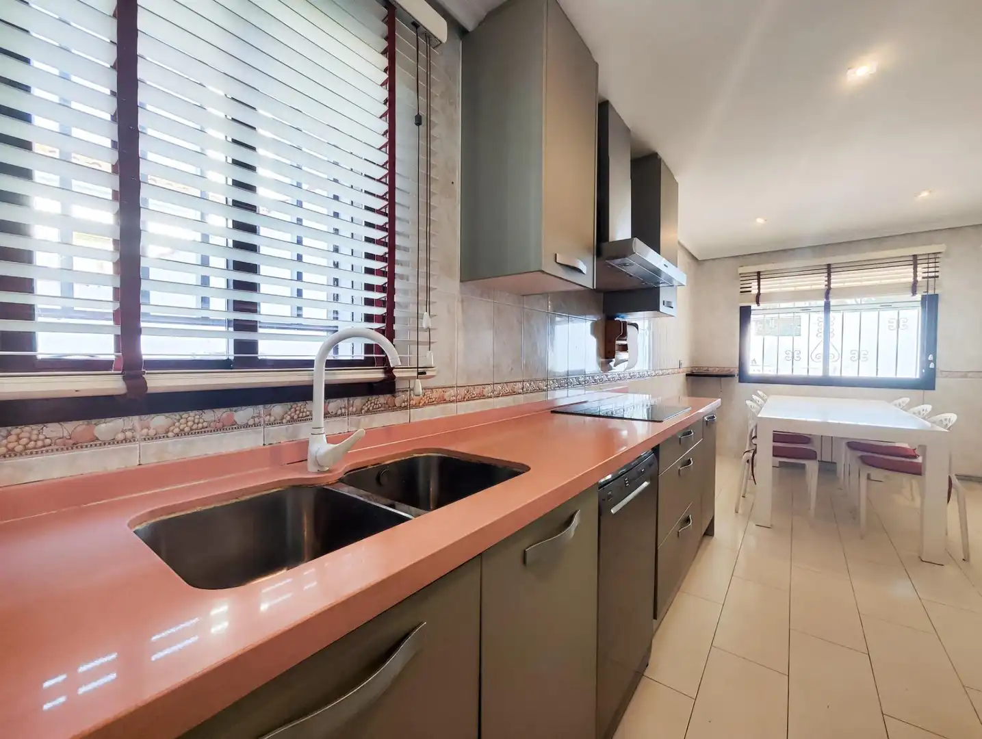 Cuina de Casa o xalet en venda en Puertollano amb Aire condicionat, Calefacció i Jardí privat