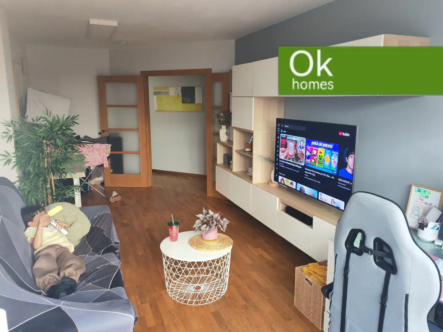 Living room of Flat for sale in Arteixo  with Heating, Parquet flooring and Terrace