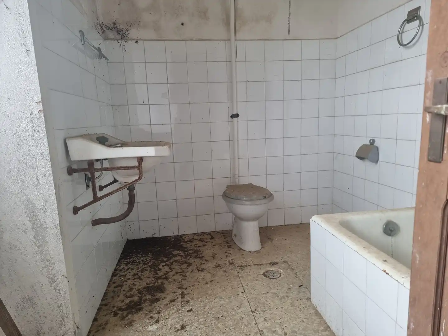 Bany de Casa o xalet en venda en Boqueixón amb Jardí privat, Traster i Balcó