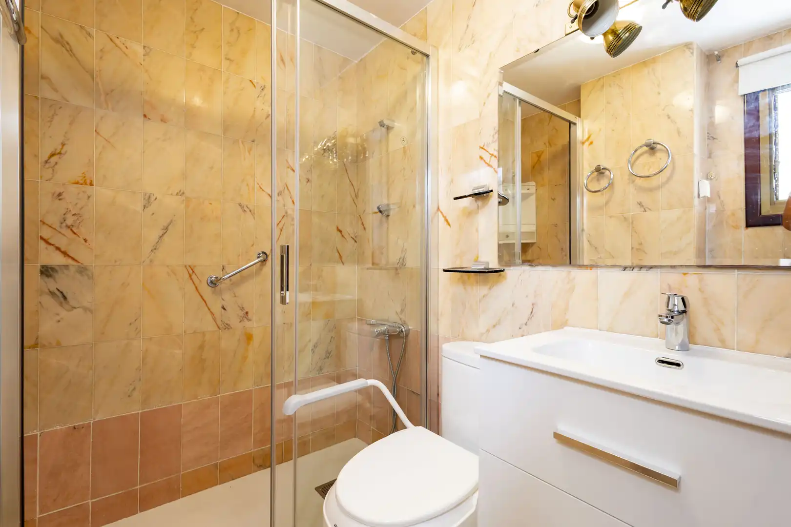 Baño de Piso de alquiler en Santa Cruz de Tenerife con Balcón