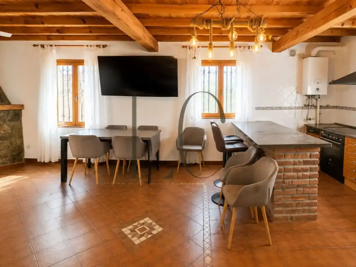 Comedor de Piso en venta en La Tala con Jardín privado, Trastero y Amueblado
