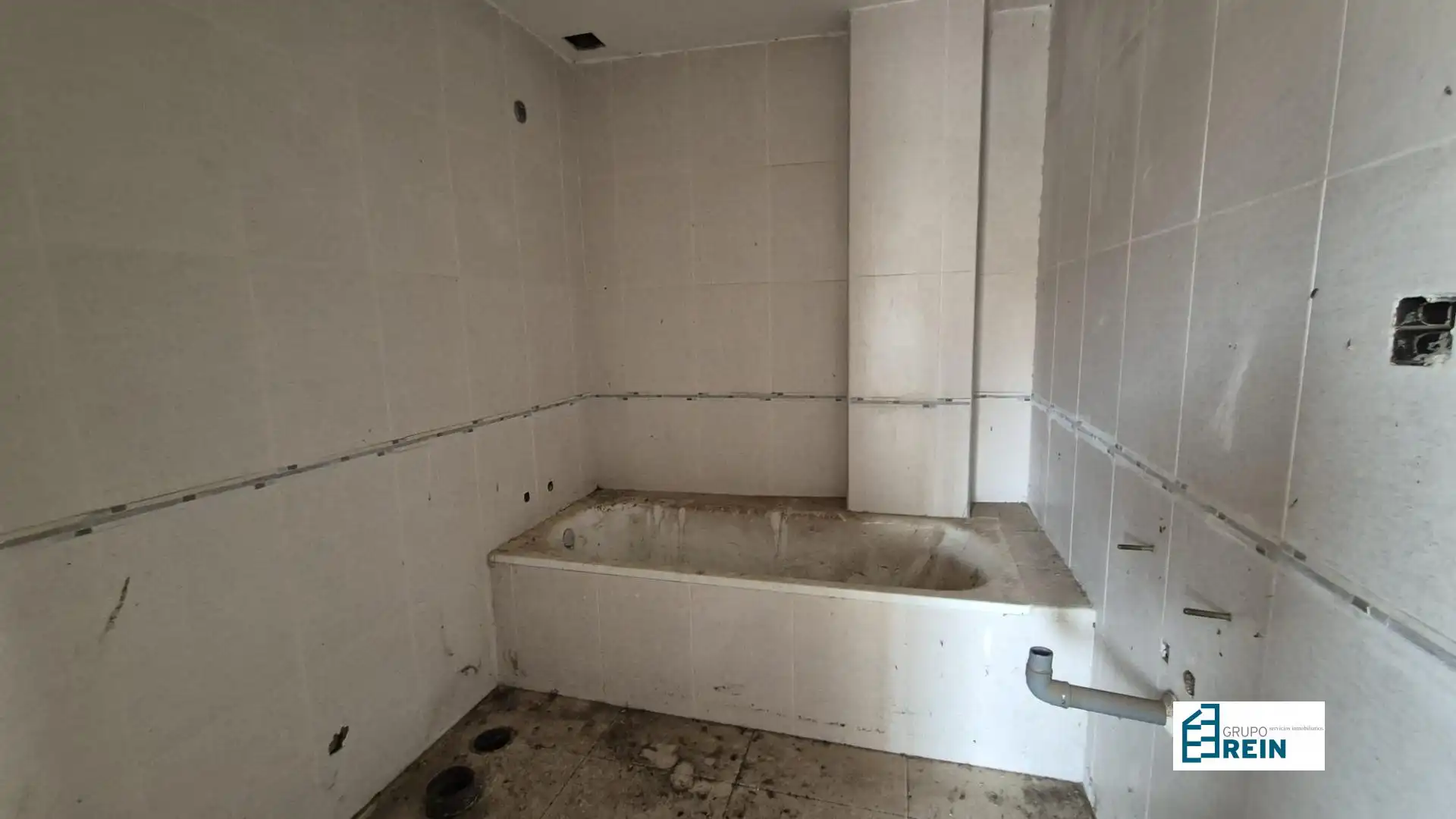 Bany de Edifici en venda en Recas