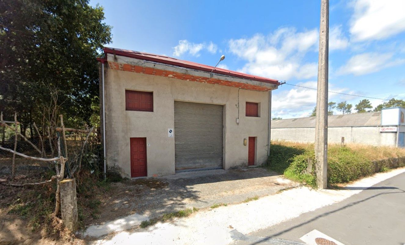 Vista exterior de Nau industrial en venda en O Carballiño  