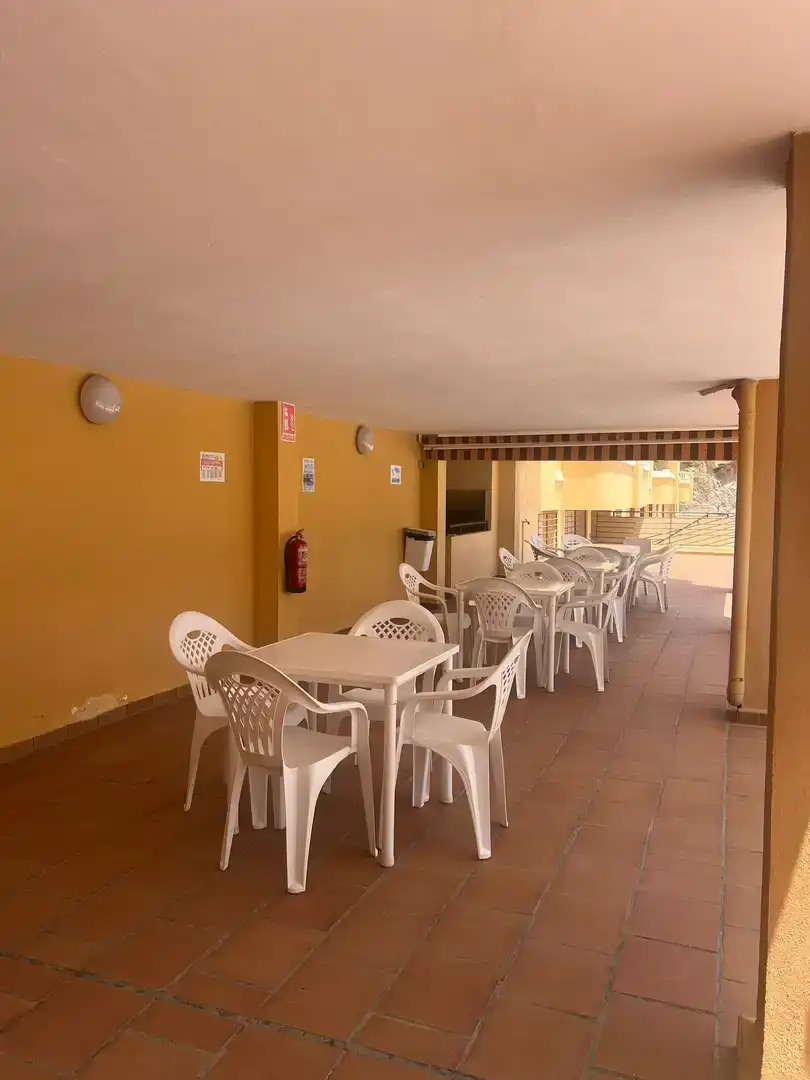 Wohnung zur Miete in Garrucha mit Klimaanlage, Privatgarten und Parkett