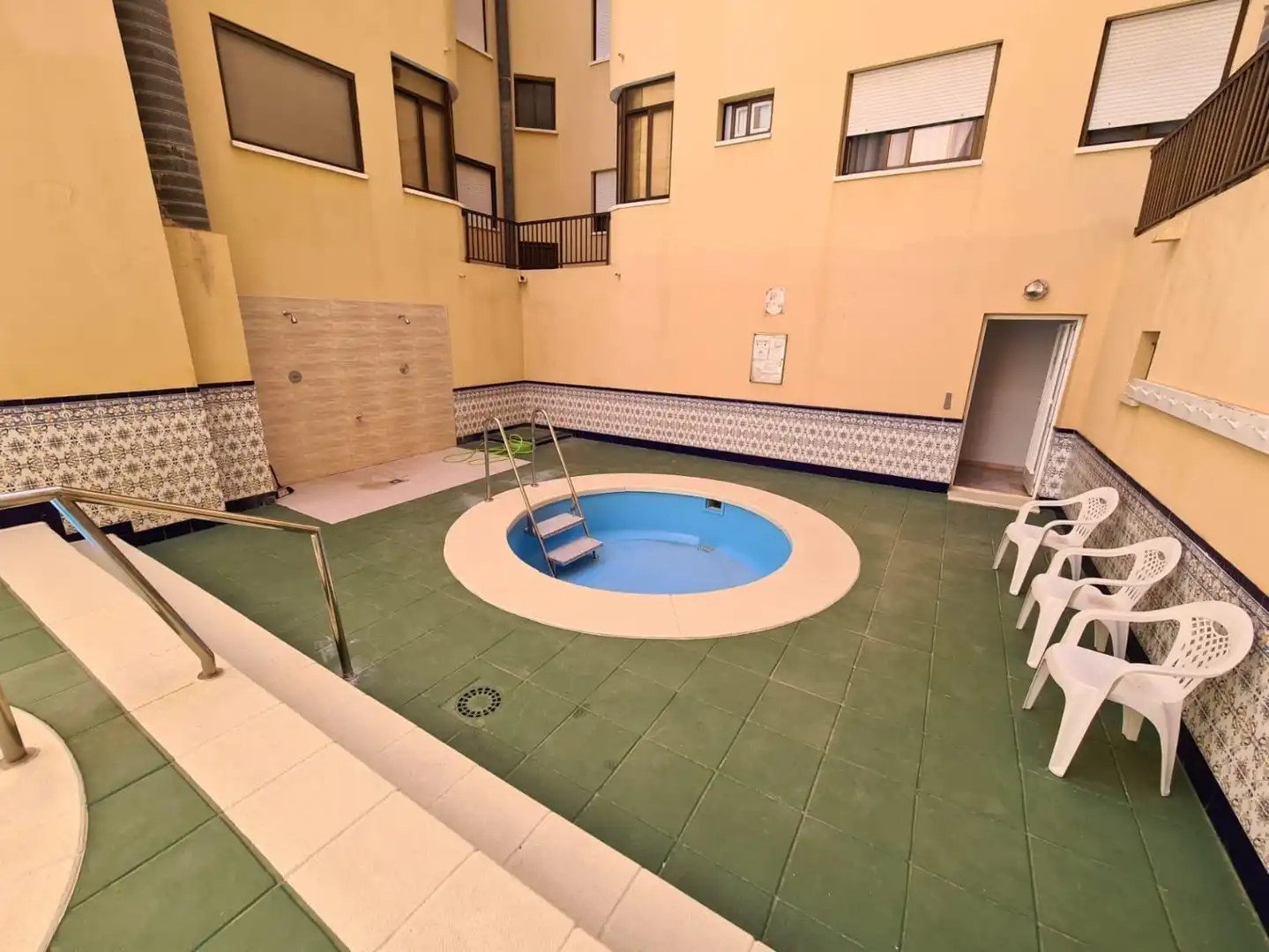 Piscina de Piso en venta en Guardamar del Segura con Aire acondicionado, Terraza y Piscina comunitaria
