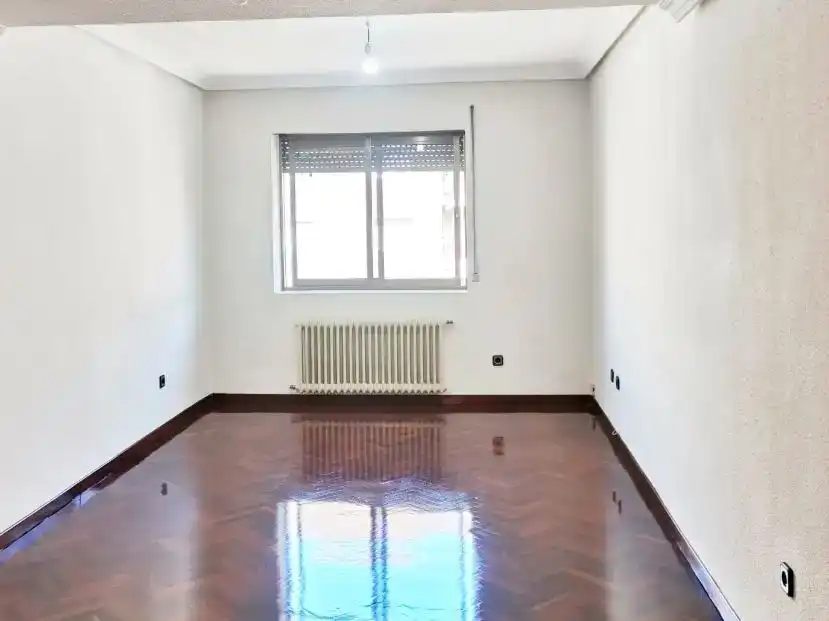 Wohnzimmer von Wohnung zur Miete in Salamanca Capital mit Balkon