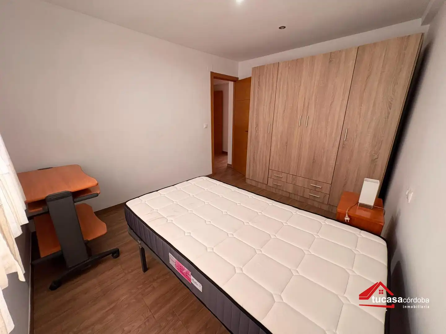 Piso de alquiler en Santa Rosa - Valdeolleros