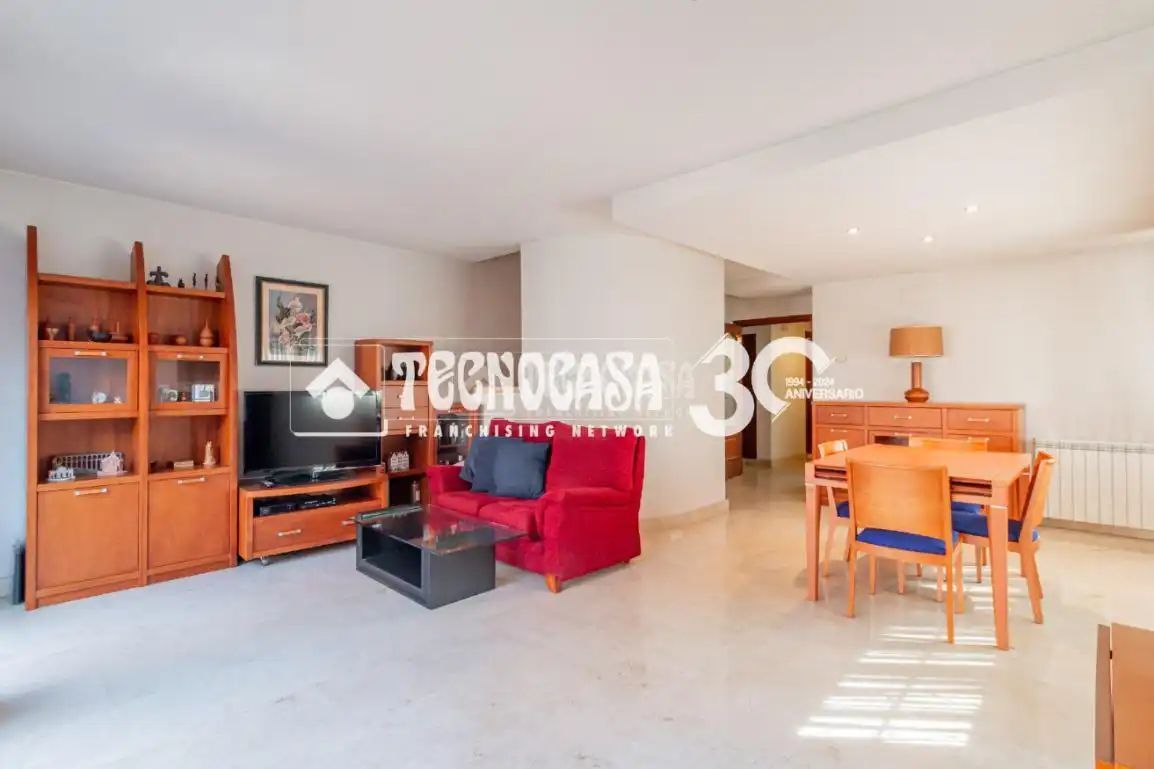 Sala de estar de Casa adosada en venta en Madrid con Parquet