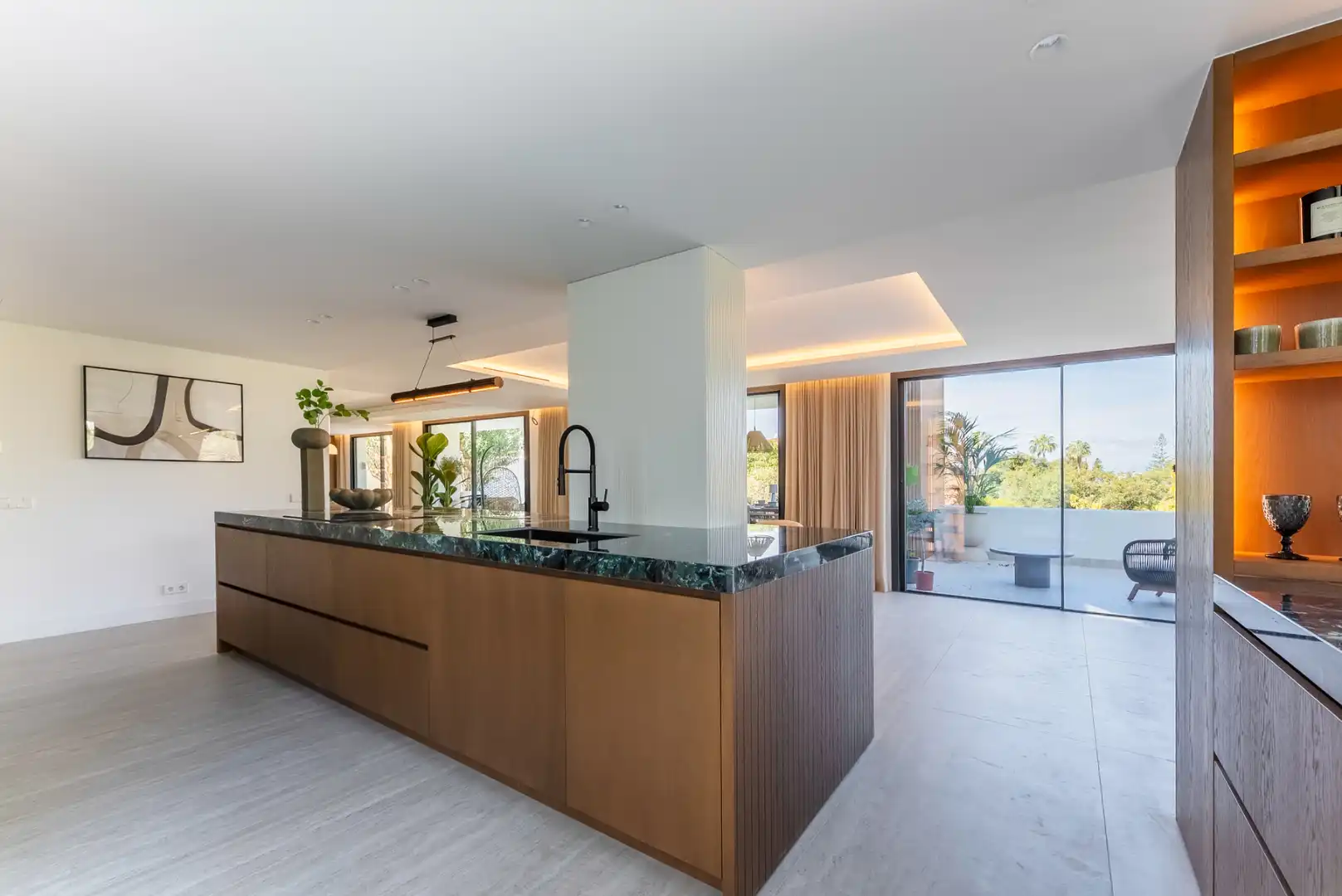 Cocina de Casa o chalet en venta en Marbella con Aire acondicionado, Jardín privado y Terraza