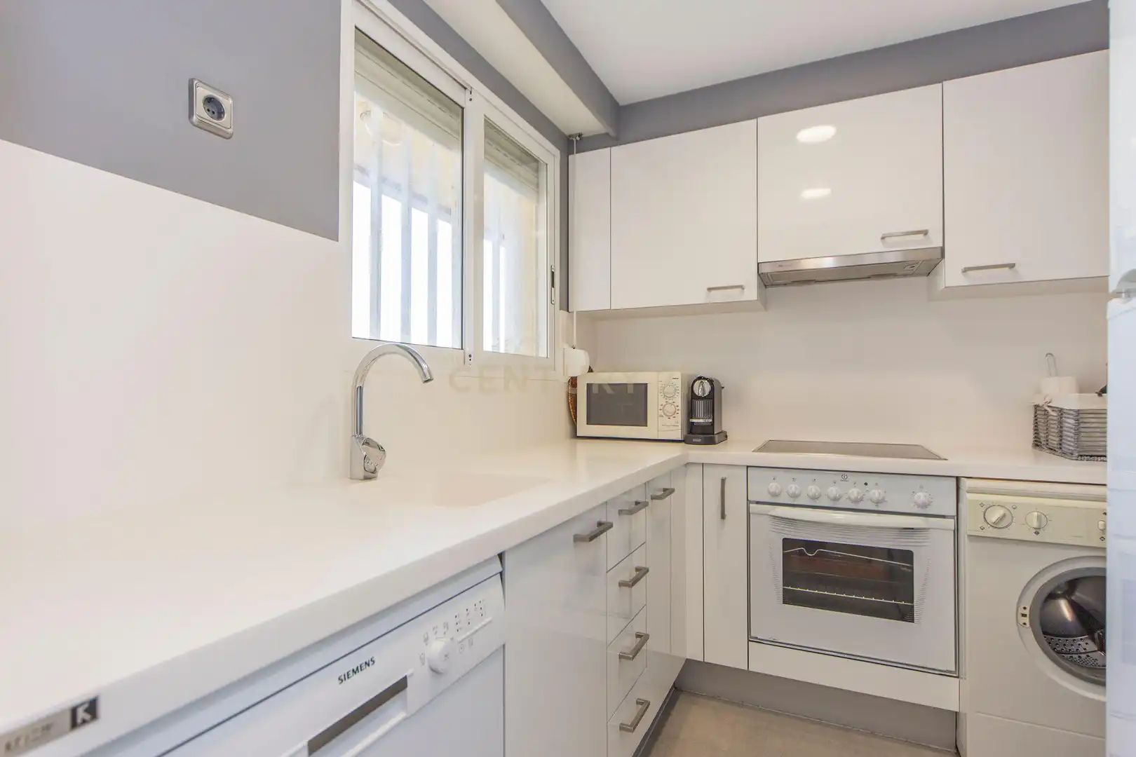 Cuina de Apartament en venda en Calpe / Calp amb Aire condicionat i Piscina comunitària