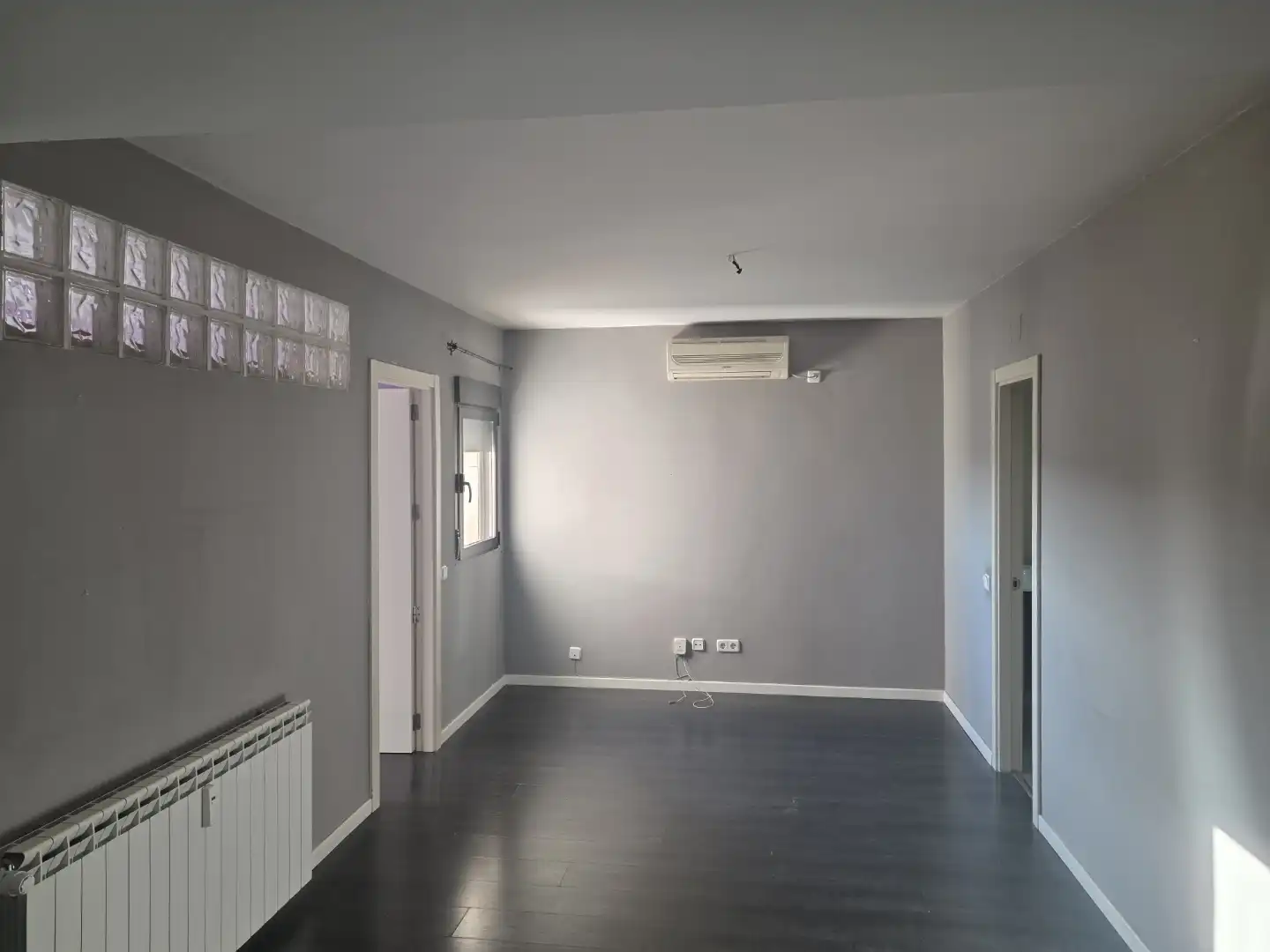 Wohnzimmer von Wohnung zum Verkauf in  Madrid Capital mit Klimaanlage