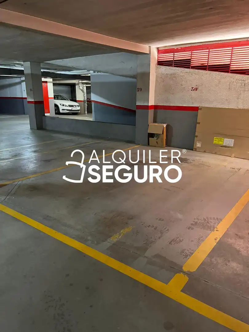 Parking of Flat for rent in Madrid  with Air Conditioner, Heating and Swimming Pool
