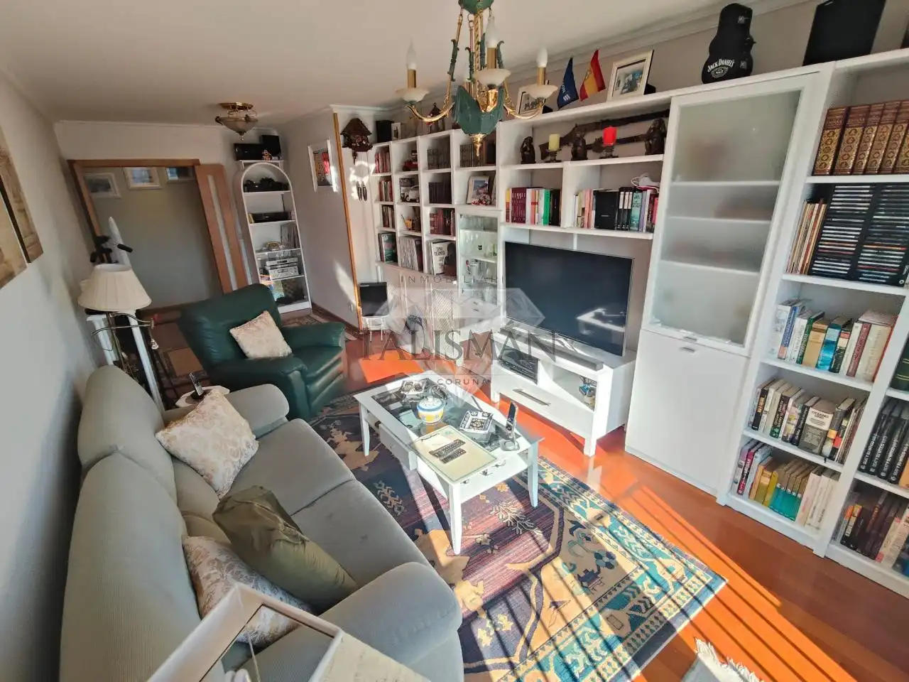 Sala de estar de Piso en venta en Vilagarcía de Arousa con Calefacción, Parquet y Trastero
