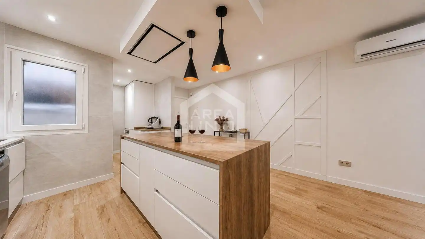 Kitchen of Flat for sale in Alcorcón  with Air Conditioner, Heating and Swimming Pool