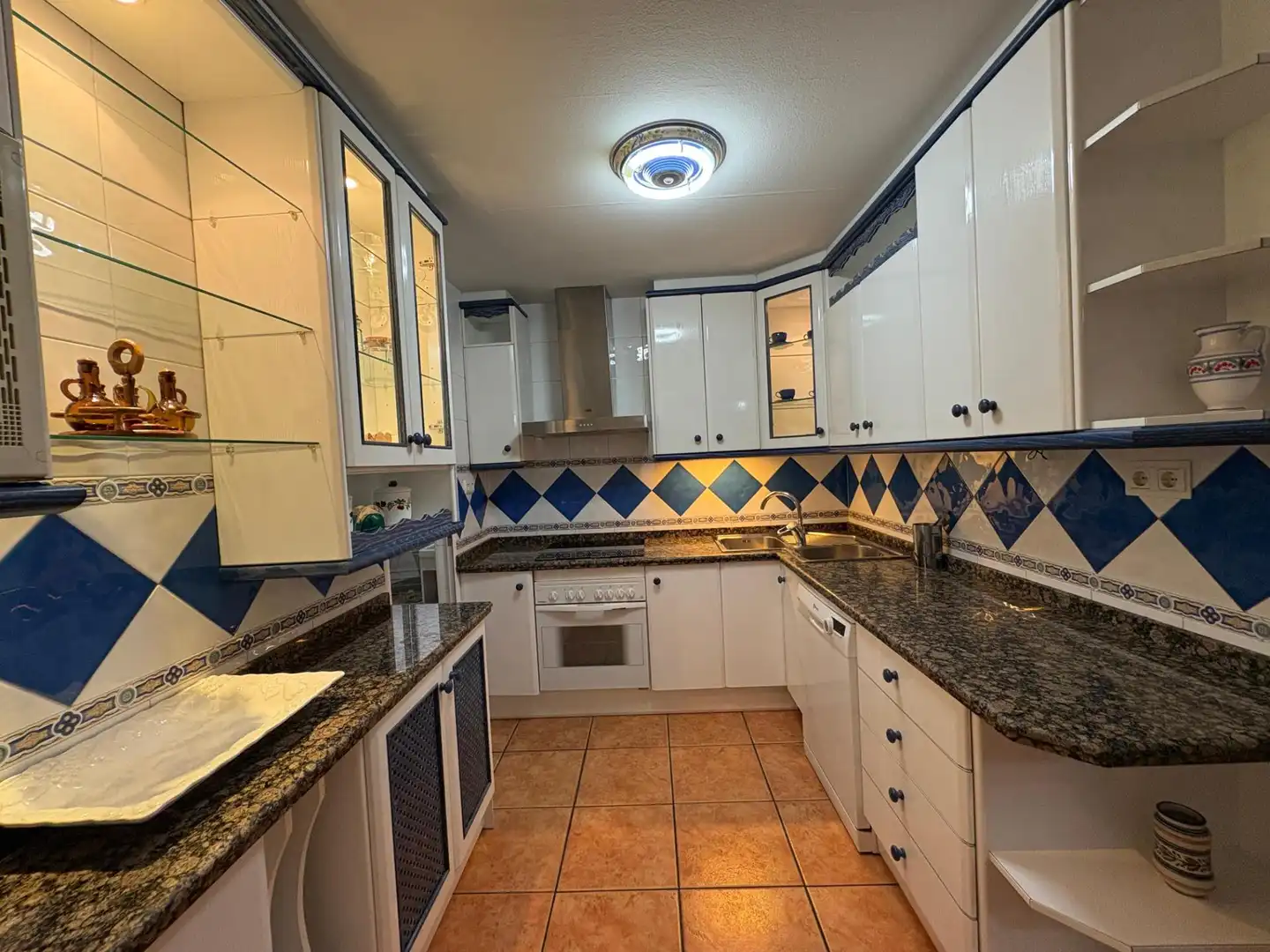 Kitchen of Flat for rent in Ronda