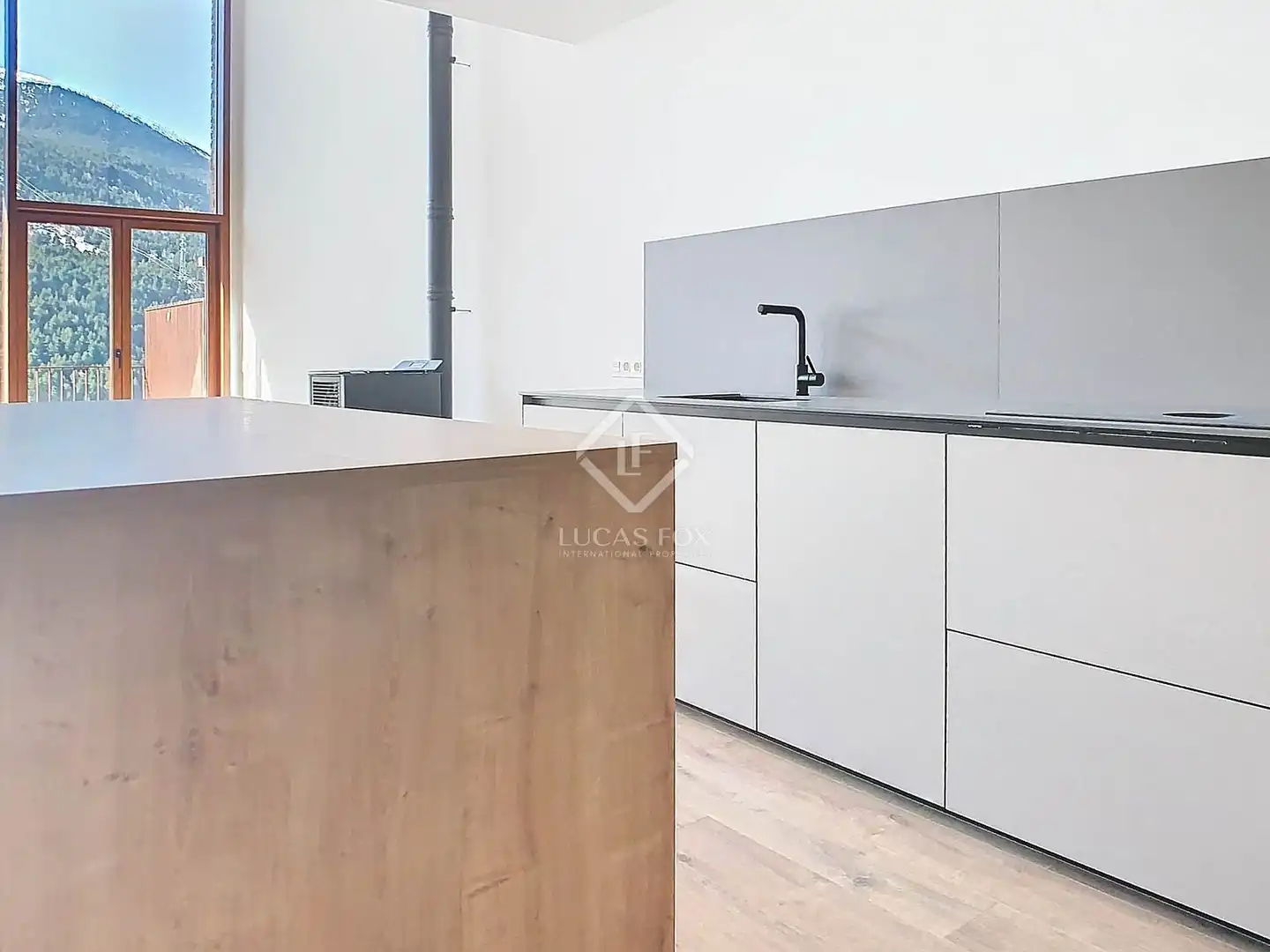 Cocina de Casa o chalet en venta en Madrid con Aire acondicionado, Calefacción y Parquet