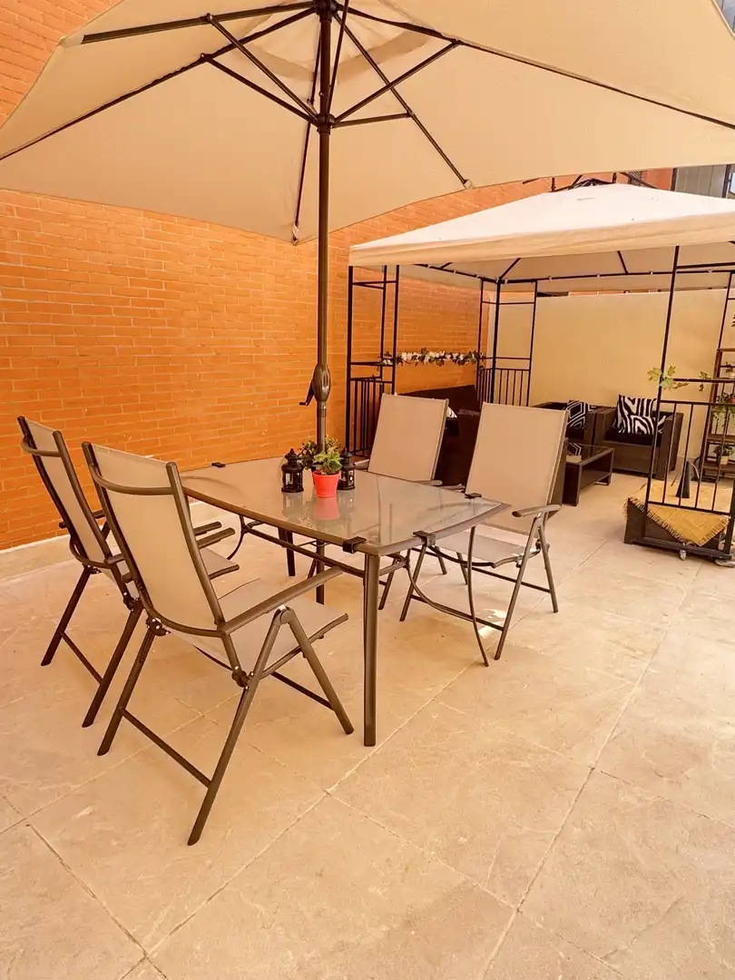 Terrasse von Erdgeschoss zur Miete in Torremolinos mit Klimaanlage, Terrasse und Möbliert