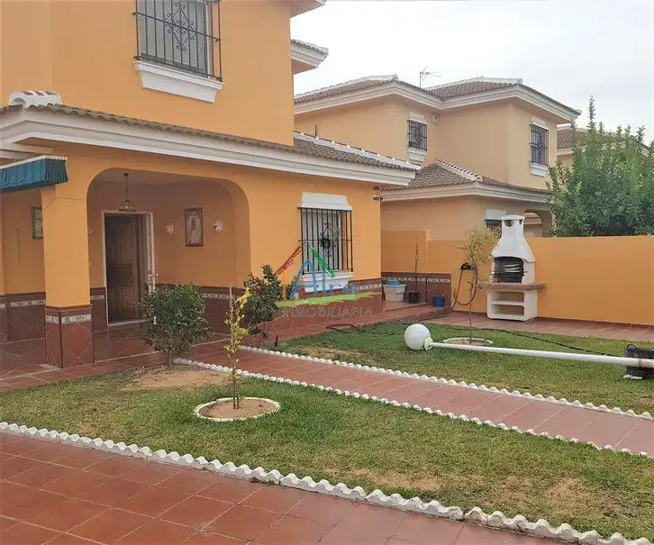 Jardí de Casa o xalet en venda en Almonte amb Aire condicionat, Calefacció i Terrassa