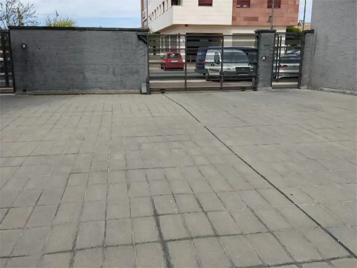 Parkplatz von Garage zur Miete in  Logroño