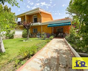 Garden of Single-family semi-detached for sale in Arcas del Villar  with Air Conditioner, Terrace and Swimming Pool