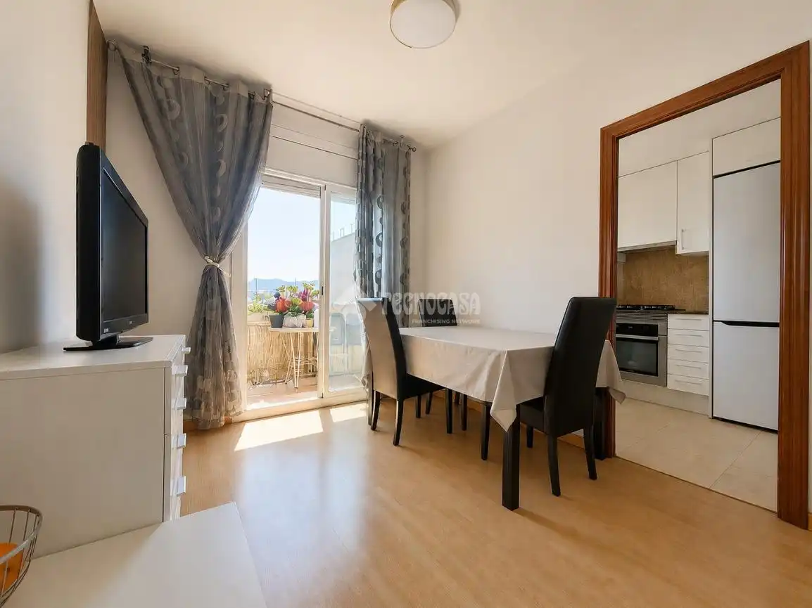 Appartamento con terrazza in vendita a Cerdanyola, imagen 3