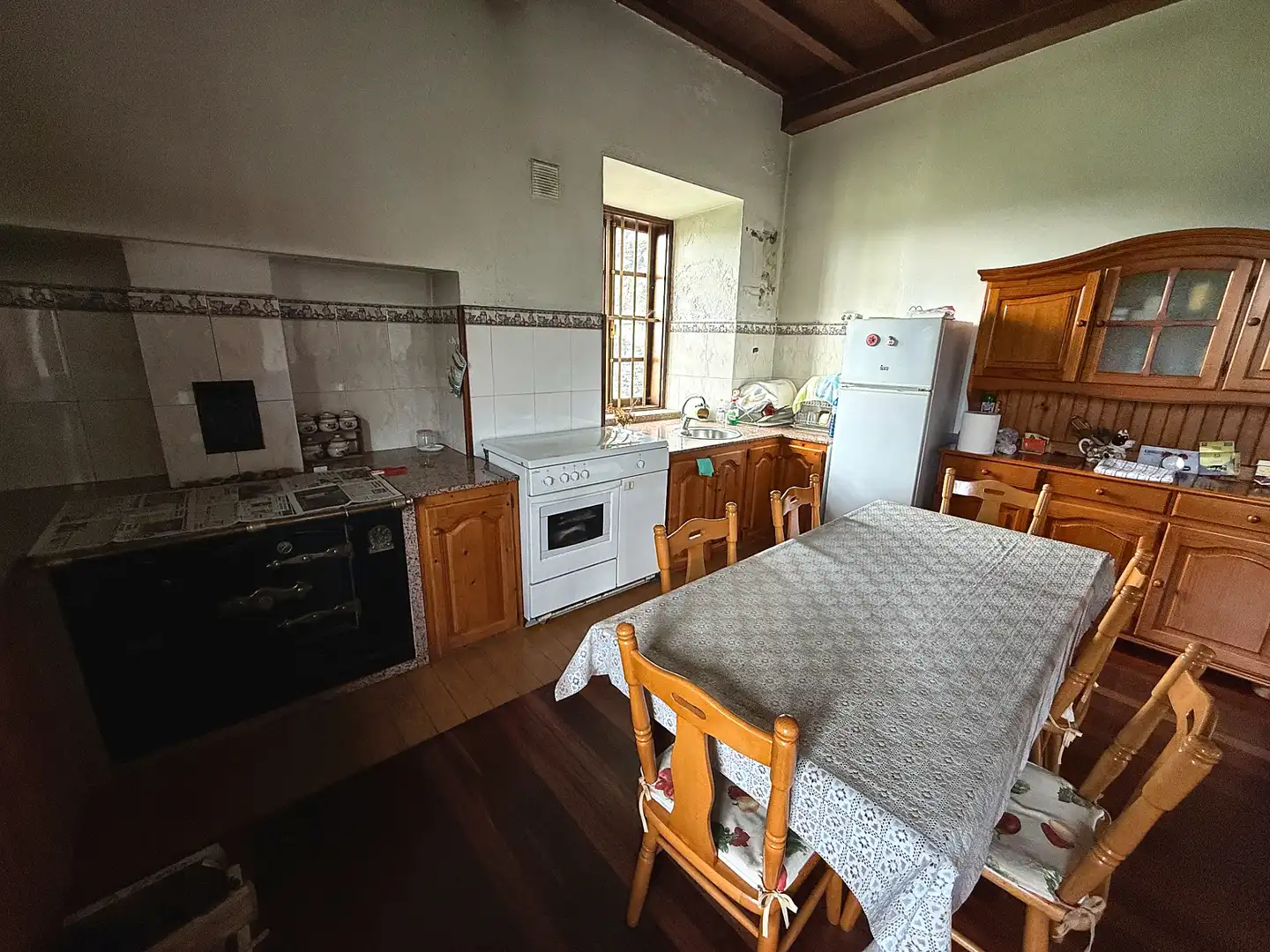 Cuina de Casa o xalet en venda en Coaña amb Jardí privat, Traster i Moblat