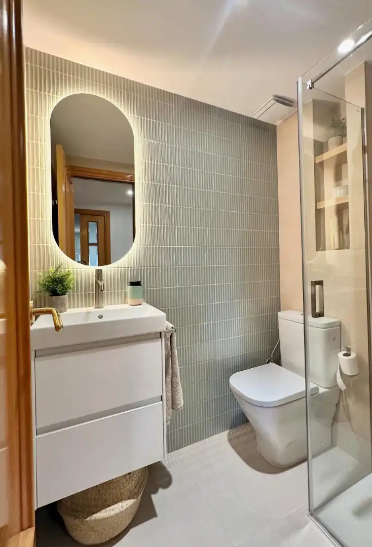 Bathroom of Buildings for sale in Barcelona  with Alarm