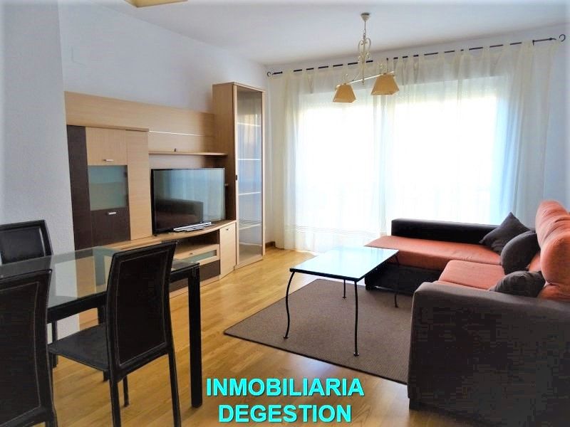 Living room of Flat to rent in Linares  with Air Conditioner, Heating and Parquet flooring
