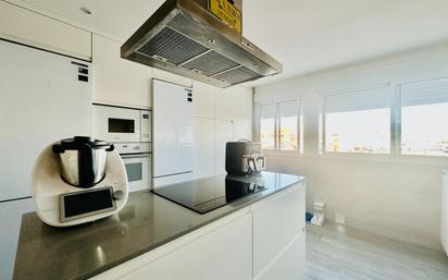 Kitchen of Flat for sale in San Fernando  with Air Conditioner