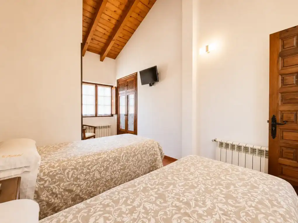 Dormitori de Casa o xalet en venda en Llanes amb Calefacció, Jardí privat i Terrassa