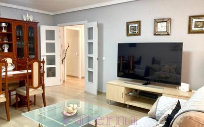 Living room of Flat for sale in Paterna  with Air Conditioner and Balcony