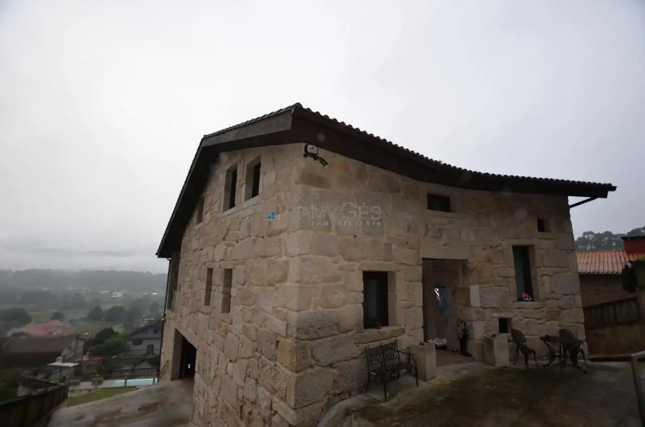 Vista exterior de Casa o chalet en venta en Tui con Calefacción, Jardín privado y Terraza
