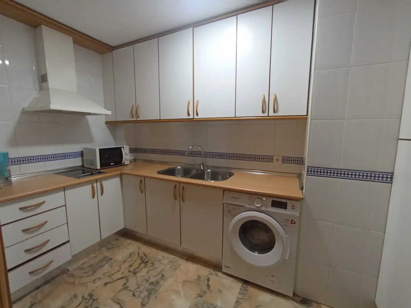 Cocina de Apartamento de alquiler en Córdoba con Aire acondicionado, Calefacción y Amueblado