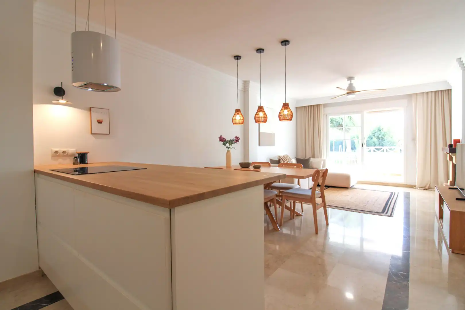 Esszimmer von Wohnung zum Verkauf in Marbella mit Klimaanlage, Terrasse und Schwimmbad