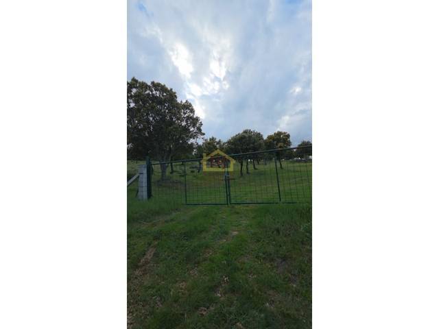 Finca rústica en Venta en Calle Fuente en La Rinconada de la Sierra