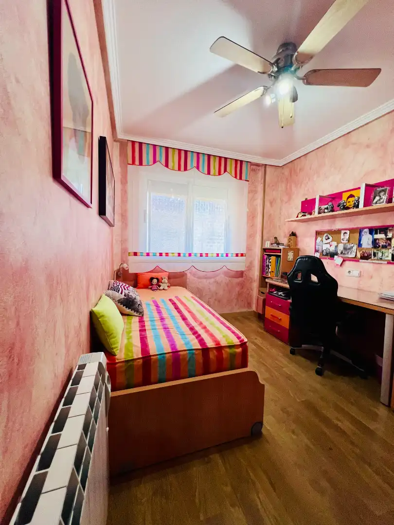 Habitación de Piso en venta en Petrer con Calefacción y Balcón