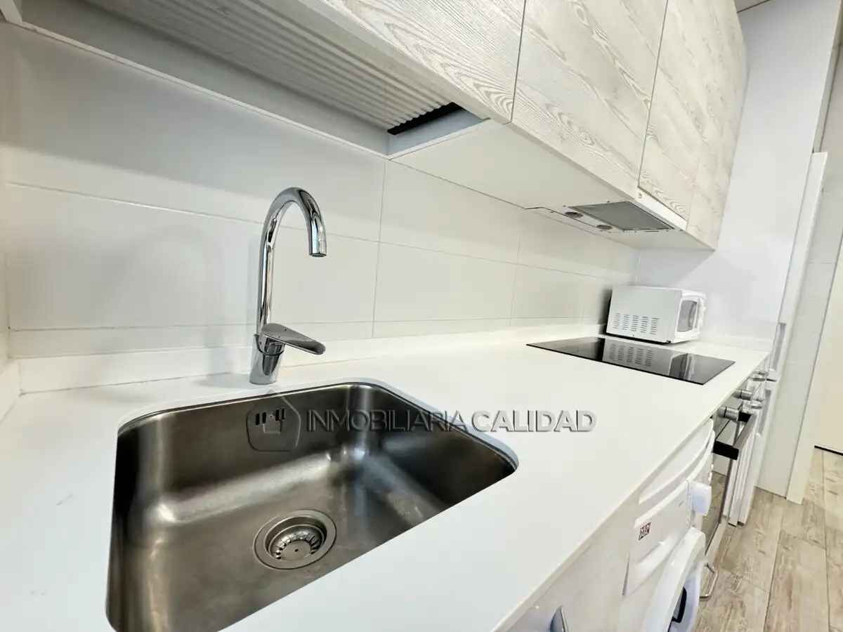 Cuina de Pis de lloguer en Burgos amb Calefacció, Terrassa i Moblat