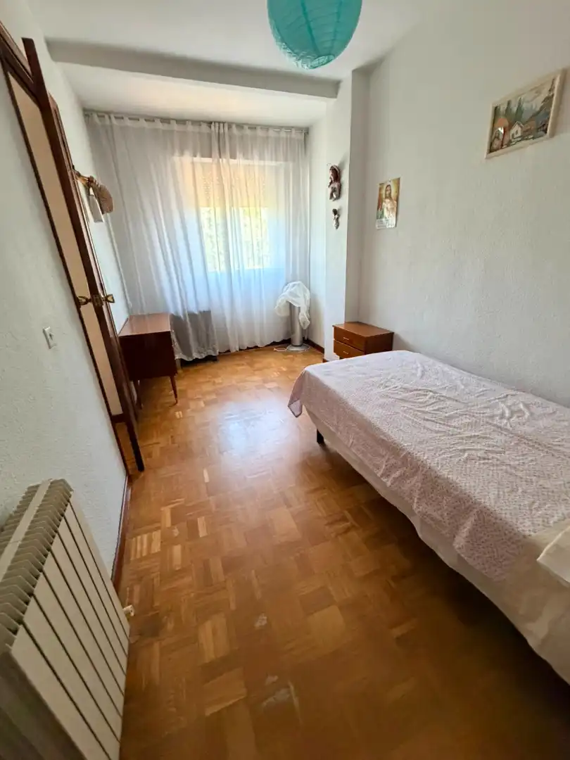 Habitación de Piso en venta en Madrid con Amueblado