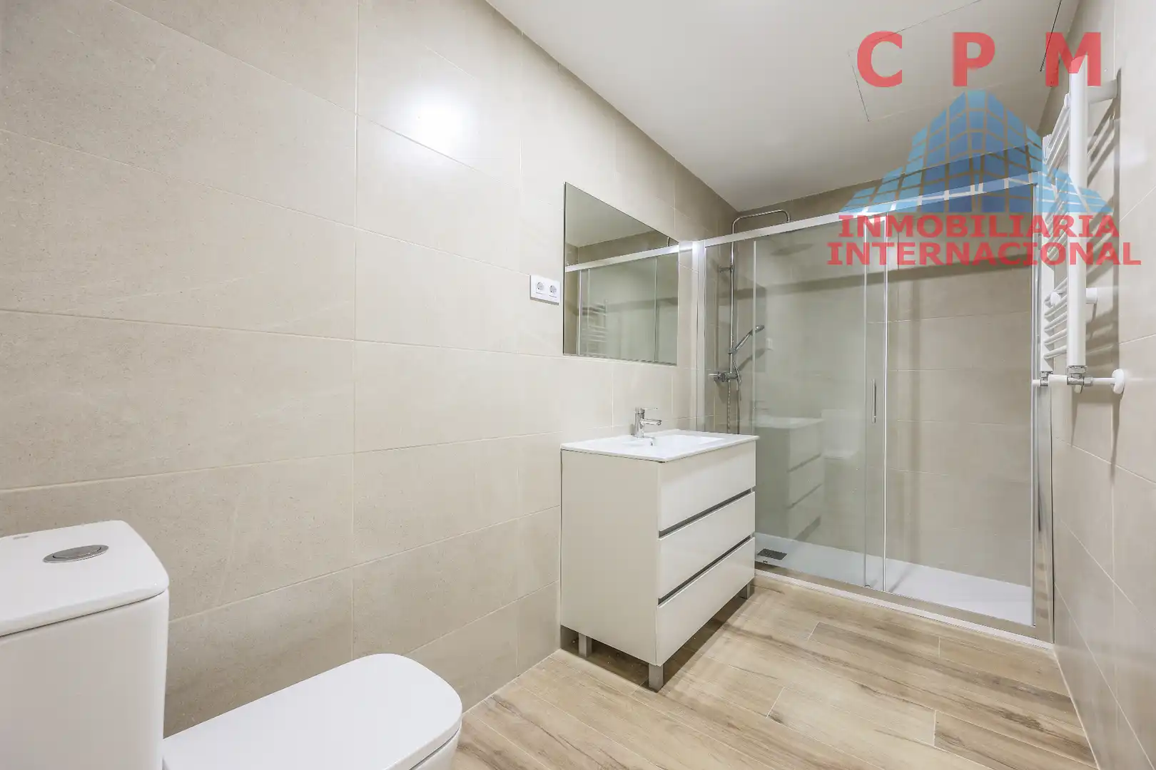 Badezimmer von Wohnung zur Miete in Madrid mit Klimaanlage, Heizung und Parkett