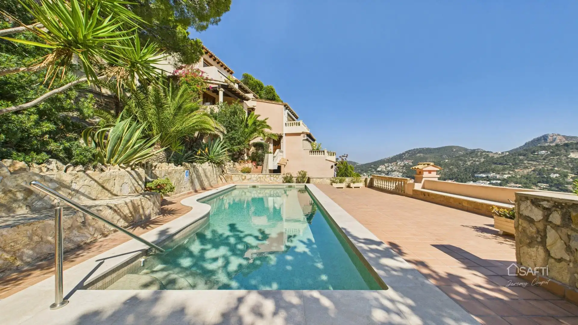 Piscina de Apartament en venda en Andratx amb Aire condicionat, Balcó i Piscina comunitària