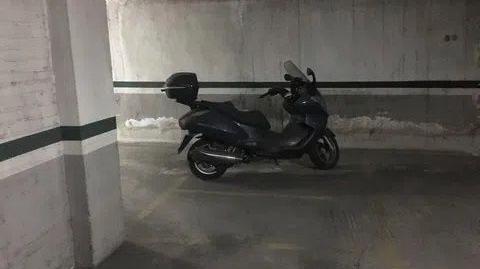 Photo 2 of Garage for rent in Avinguda del Doctor Fleming, 37, Joc de la Bola - Camps d'Esports,  Lleida Capital