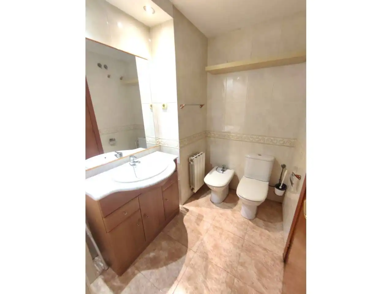 Bathroom of Flat for sale in Sant Sadurní d'Anoia  with Air Conditioner, Heating and Parquet flooring